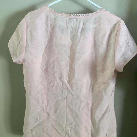 Pretty pink blouse - Picture 2 of 5